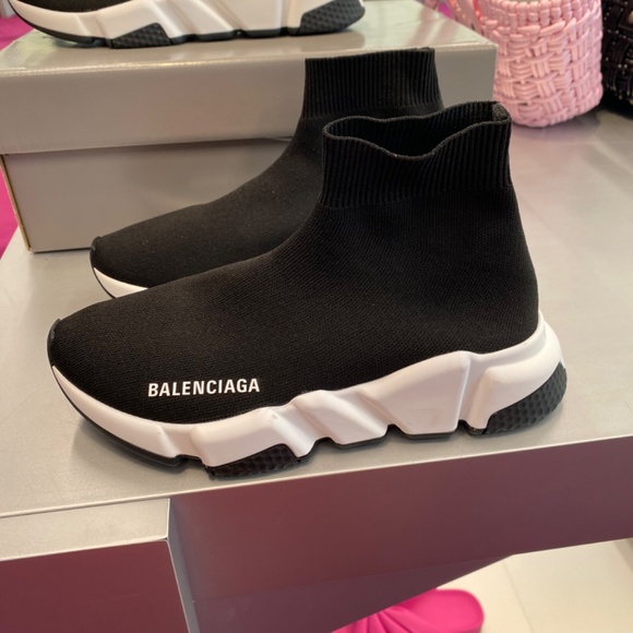 Balenciaga WOMEN'S SPEED RECYCLED KNIT SNEAKER IN BLACK/WHITE - Picture 2 of 2
